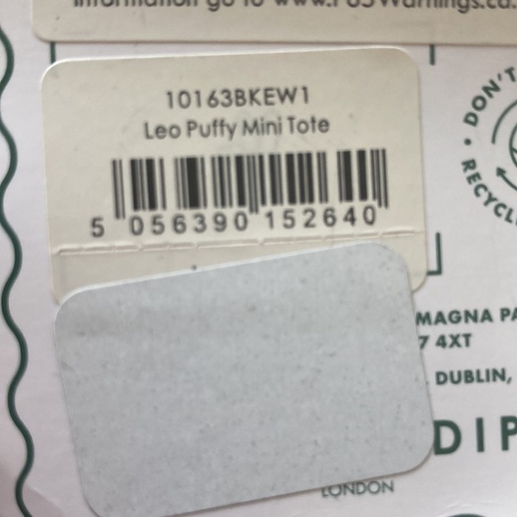 SKINNYDIP LONDON Leo Puffy Mini Tote Handle/Crossbody. Black w/gold ❤️ studs NWT - Picture 11 of 11